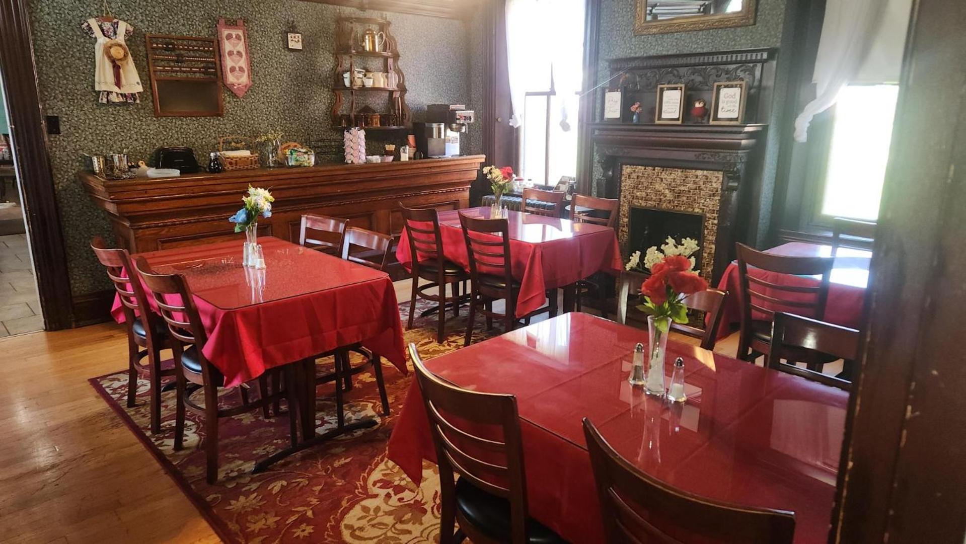 Greystone Manor Bed & Breakfast Bird-in-Hand 외부 사진