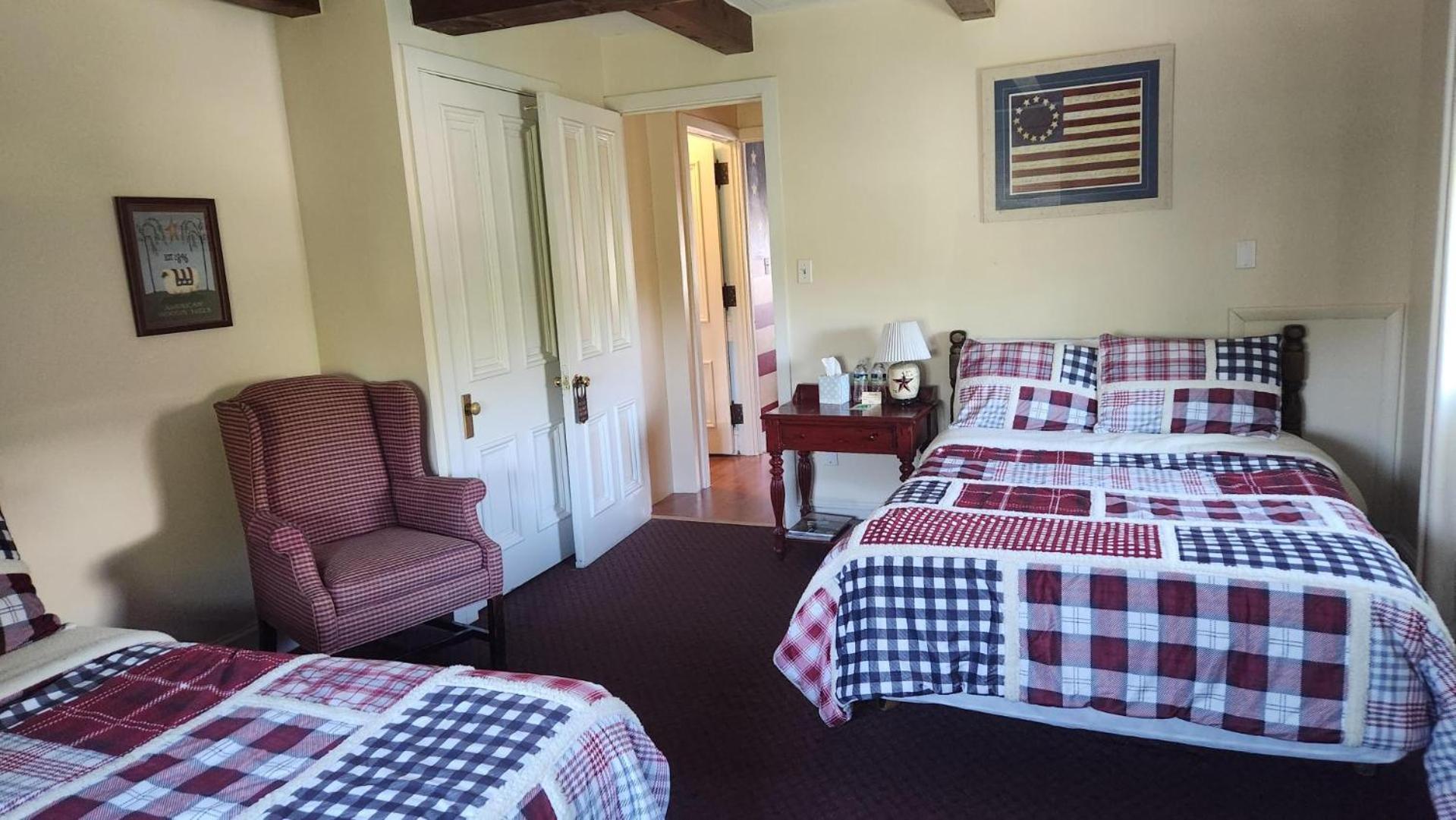 Greystone Manor Bed & Breakfast Bird-in-Hand 외부 사진