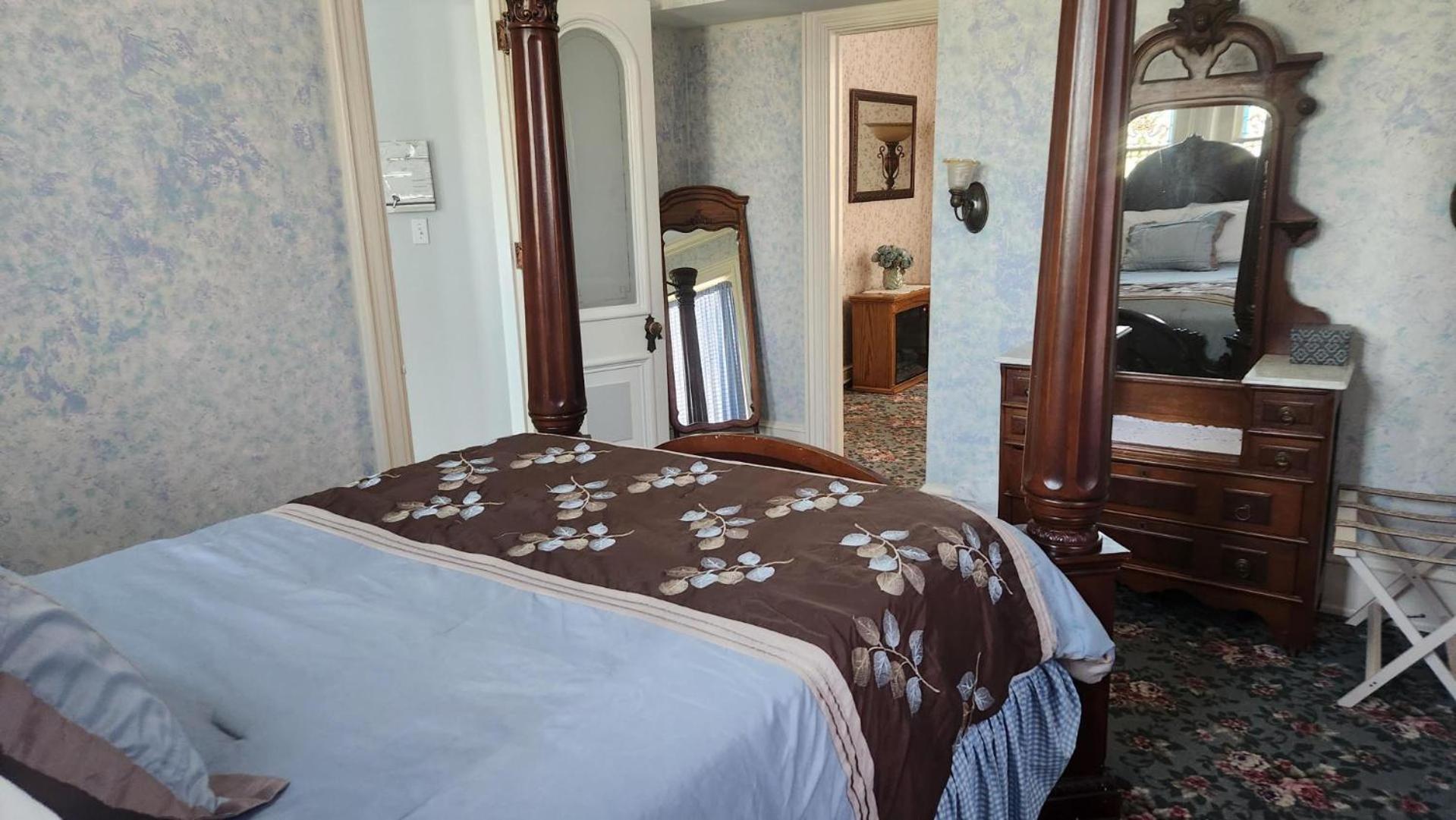 Greystone Manor Bed & Breakfast Bird-in-Hand 외부 사진