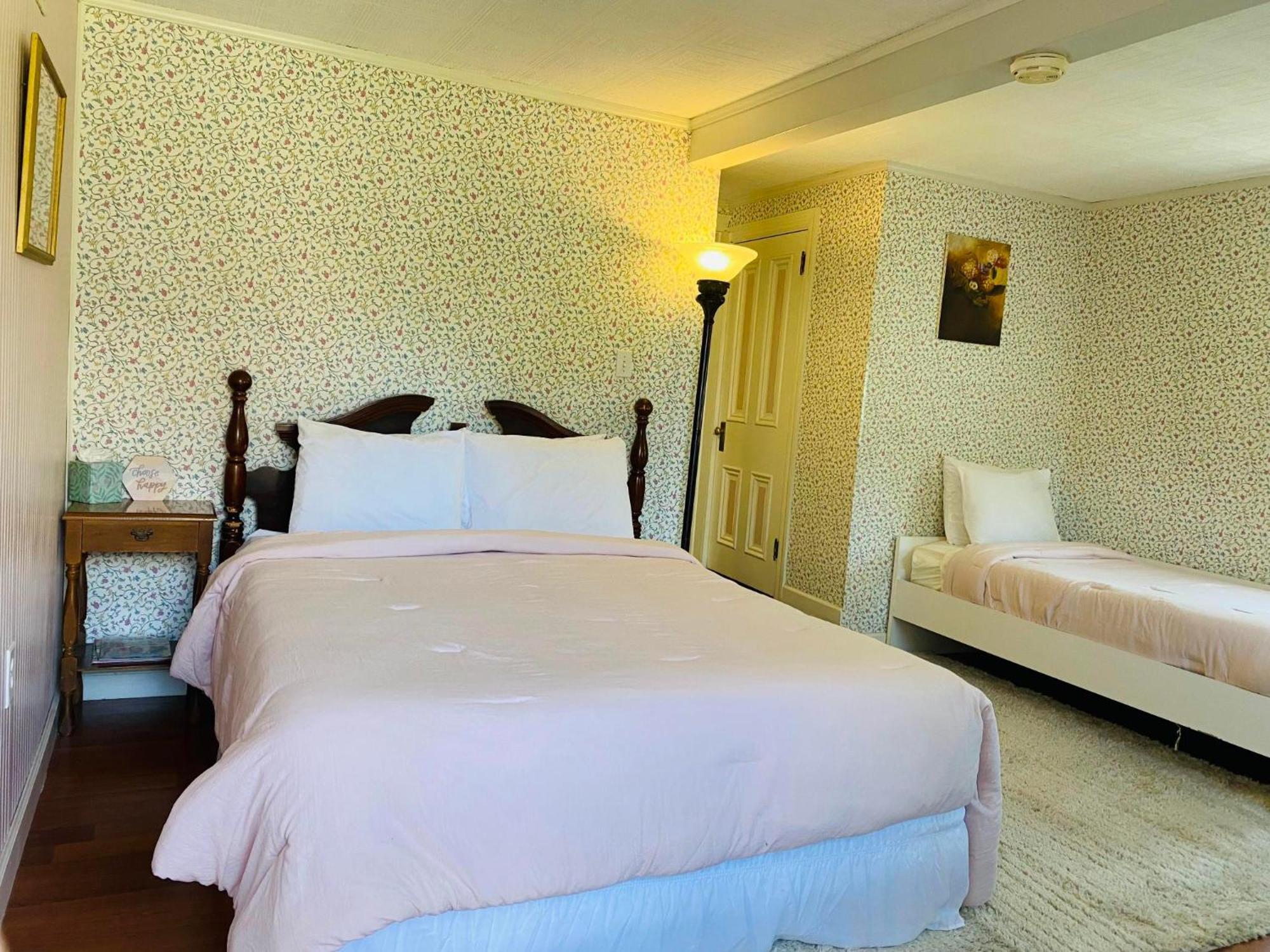 Greystone Manor Bed & Breakfast Bird-in-Hand 외부 사진