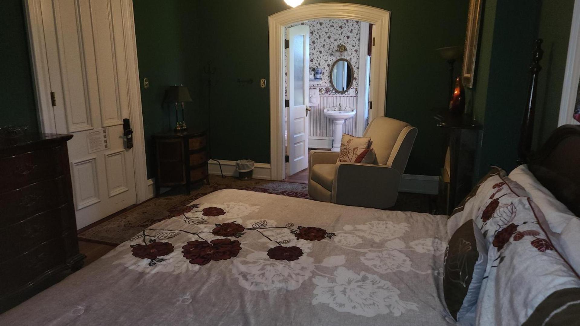 Greystone Manor Bed & Breakfast Bird-in-Hand 외부 사진