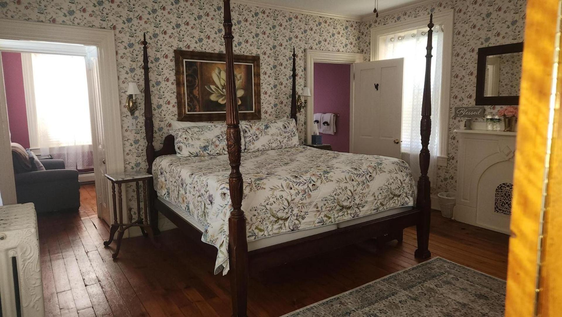 Greystone Manor Bed & Breakfast Bird-in-Hand 외부 사진