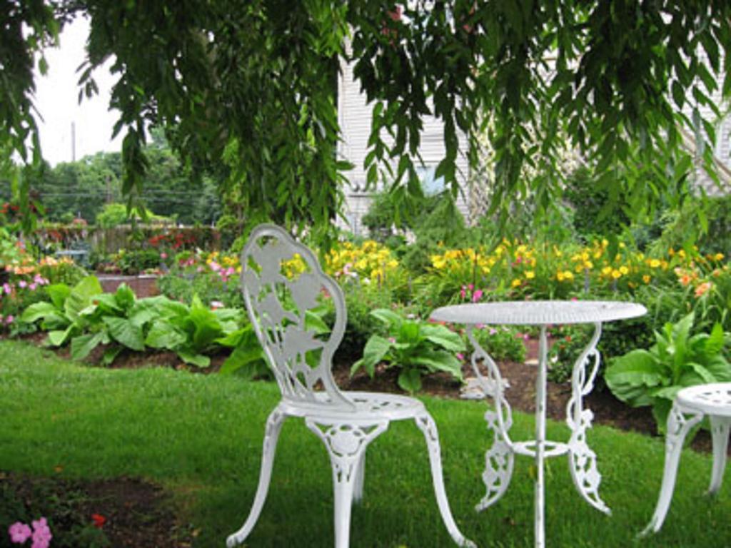 Greystone Manor Bed & Breakfast Bird-in-Hand 외부 사진