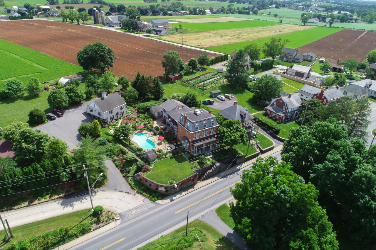 Greystone Manor Bed & Breakfast Bird-in-Hand 외부 사진