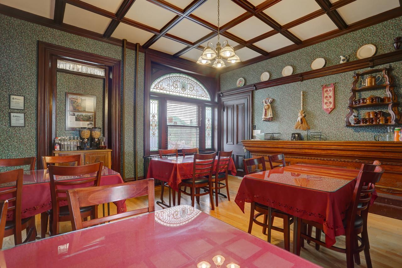 Greystone Manor Bed & Breakfast Bird-in-Hand 외부 사진